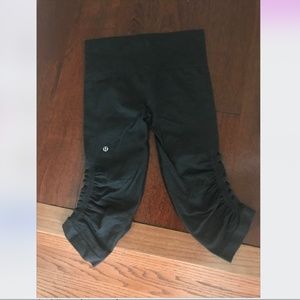 Lululemon crop leggings